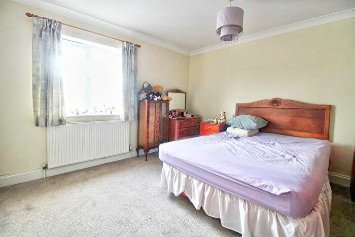 2 Bedroom Semi-Detached House For Sale In Aberdale Road, Polegate, BN26