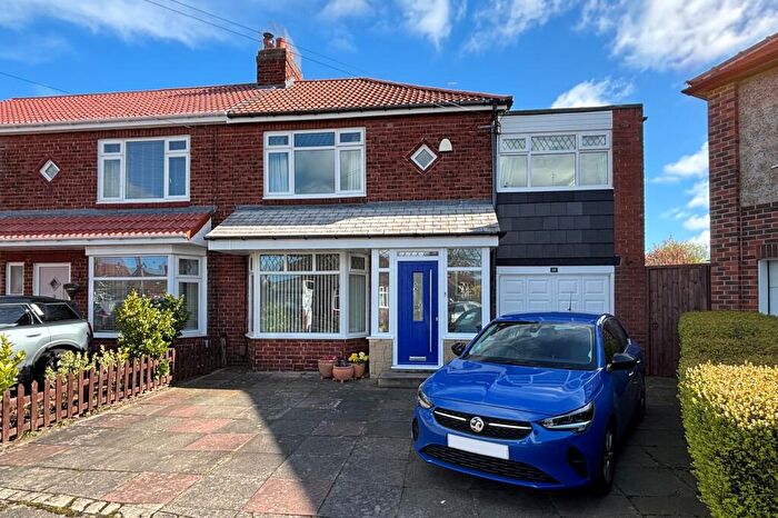 3 Bedroom Semi Detached House For Sale In Green Square, West Monkseaton, Whitley Bay, NE25