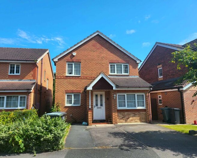 3 Bedroom Detached House To Rent In Oldmill View, Dewsbury, WF12