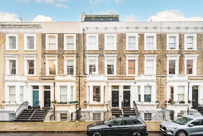 3 Bedroom Maisonette To Rent In Hildyard Road, Fulham, SW6