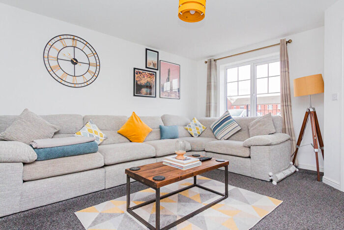 3 Bedroom Terraced House For Sale In Lime Oval, Raunds, NN9