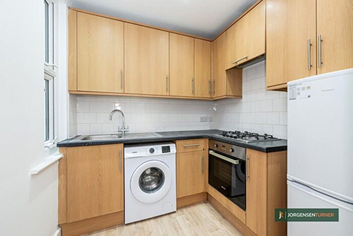 3 Bedroom Flat To Rent In High Road, Willesden, NW10