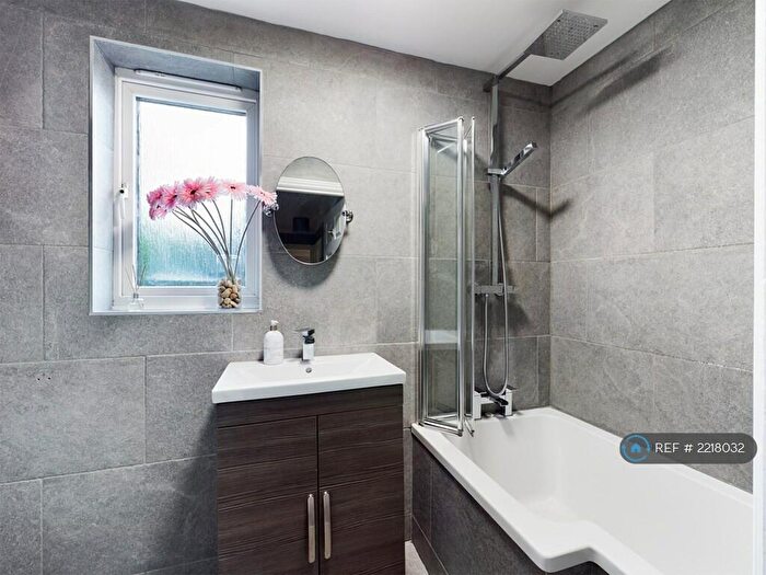 4 Bedroom Terraced House To Rent In Park Road, Banbury, OX16