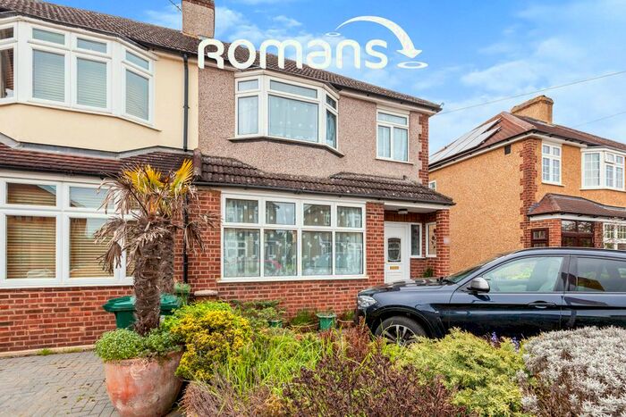 3 Bedroom Semi-Detached House To Rent In Shortwood Avenue, Staines-Upon-Thames, TW18