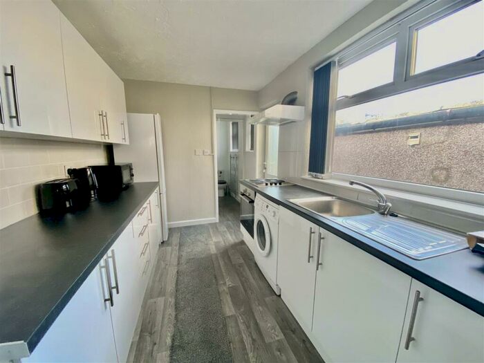 5 Bedroom Private Hall To Rent In Ullswater Road, Lancaster, LA1