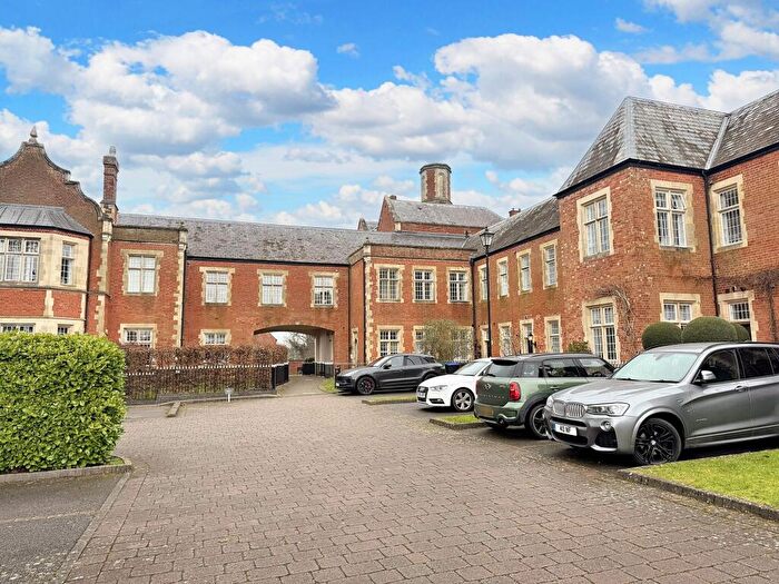 3 Bedroom Apartment To Rent In Tredington Park, Hatton Park, CV35
