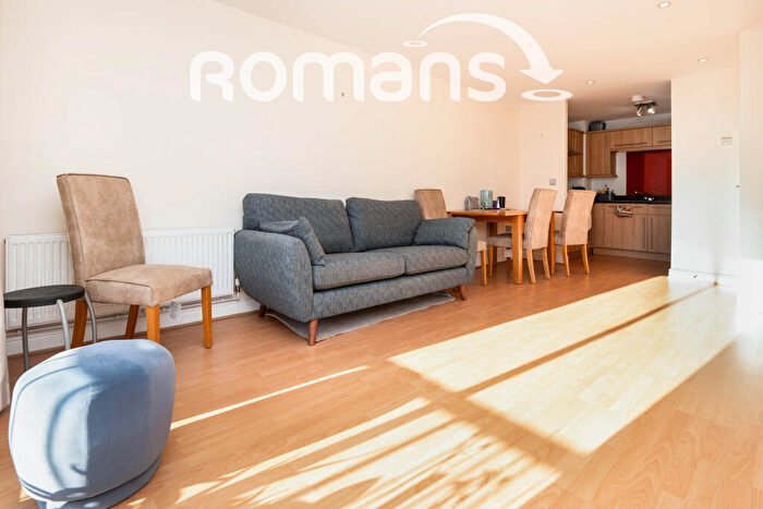 2 Bedroom Flat To Rent In Calloway House, Coombe Way, Farnborough, GU14