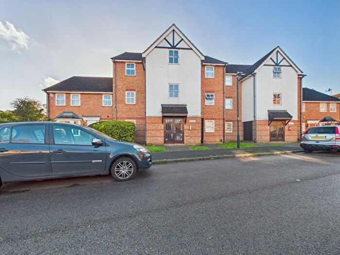 1 Bedroom Flat For Sale In Maplin Park, Langley, Berkshire, SL3