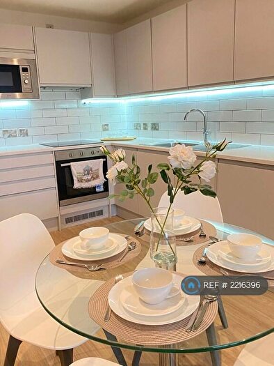 2 Bedroom Flat To Rent In Oxid House, Manchester, M1