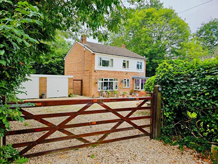 4 Bedroom Detached House For Sale In Temple Road, Oxford, OX4