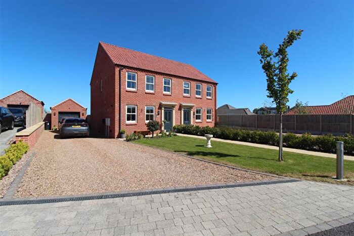 3 Bedroom Semi-Detached House For Sale In The Hawthorns, Cranwell, Sleaford, NG34