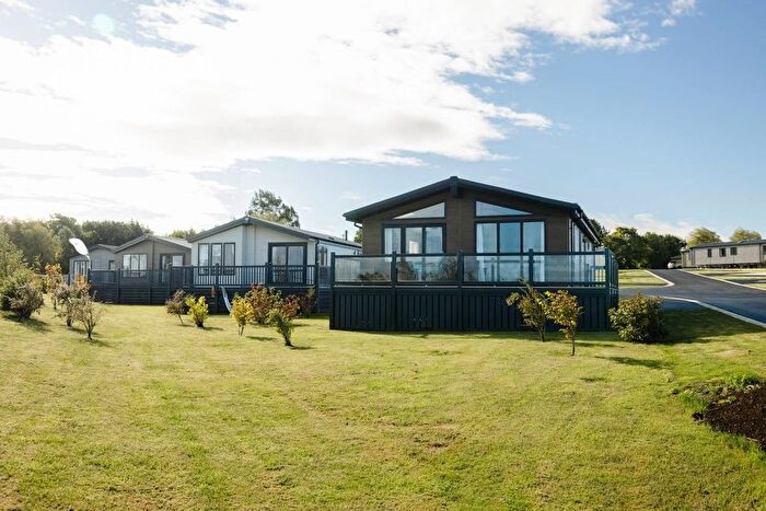 2 Bedroom Mobile/park Home For Sale In Caldwell, Richmond, DL11