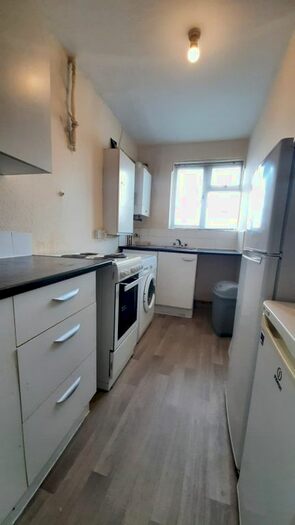 2 Bedroom Flat To Rent In Byron Road, Harrow, HA1