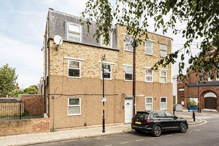 2 Bedroom Flat To Rent In Waghorn Street, Peckham, SE15
