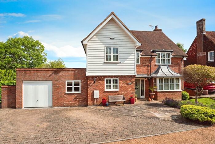 4 Bedroom Detached House For Sale In George Close, East Sussex, TN32