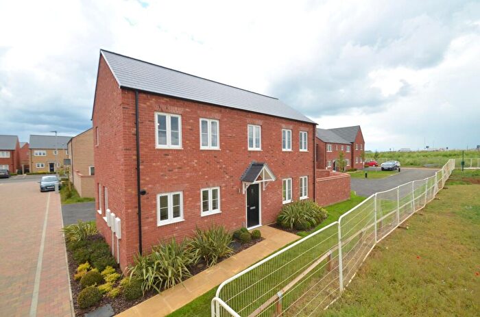 4 Bedroom Detached House To Rent In Kelmarsh Grove, Wellingborough, NN8