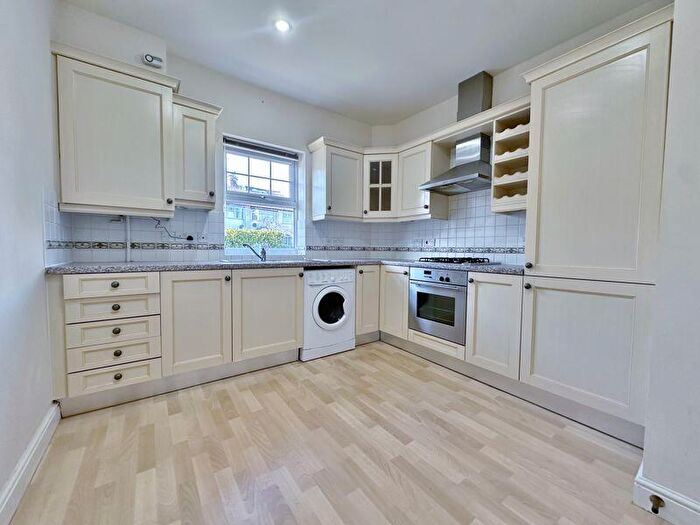 2 Bedroom Flat For Sale In Pensby Road, Heswall, Wirral, CH60