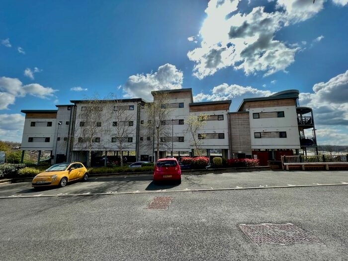 2 Bedroom Flat To Rent In Weavers Mill Close, Crews Hole, Bristol, BS5