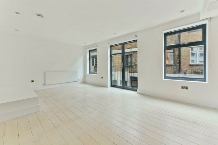2 Bedroom Apartment To Rent In Hatton Place, London, EC1N