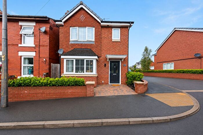 3 Bedroom Detached House For Sale In Moss Bank Road, St. Helens, WA11