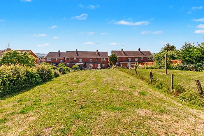 3 Bedroom Semi-Detached House For Sale In Pittway Avenue, Shipston-On-Stour, CV36