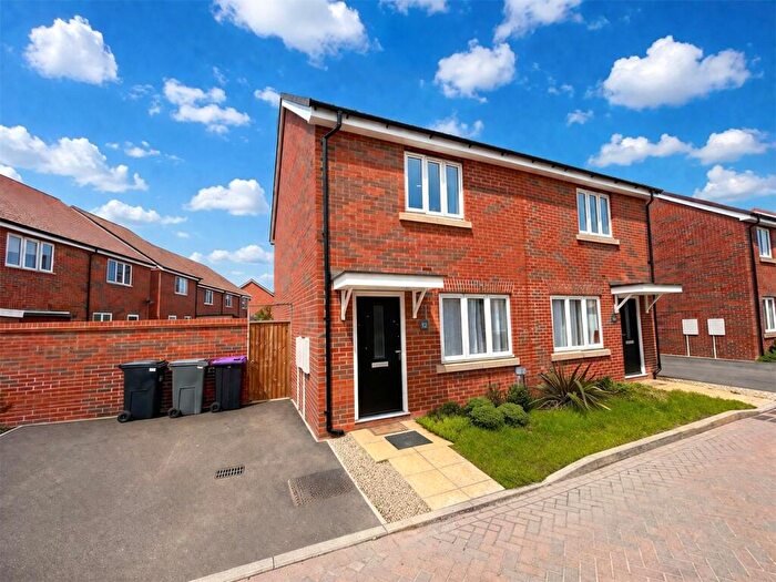 2 Bedroom Semi Detached House For Sale In Massingham Place, Bourne, Lincolnshire, PE10