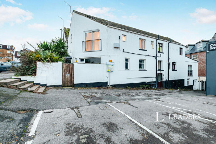 1 Bedroom Flat To Rent In West Hill Place, Bournemouth, Dorset, BH2