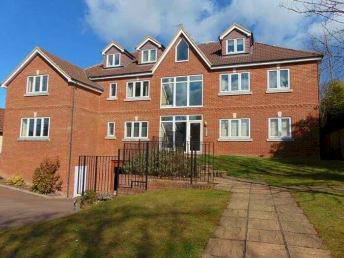 2 Bedroom Flat To Rent In Fourwinds, Clockhouse Road, Farnborough, GU14