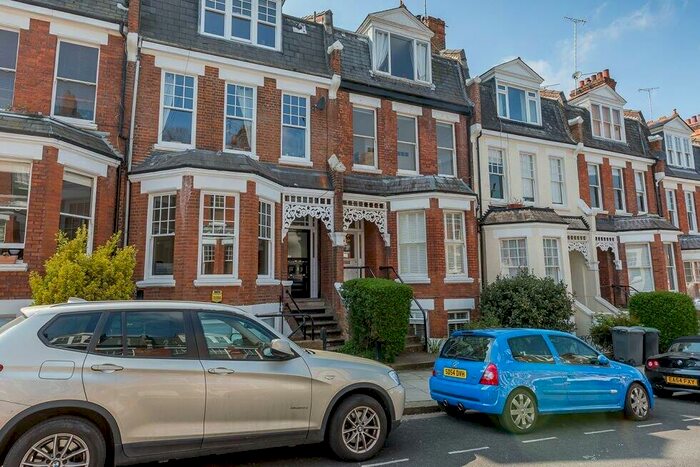 2 Bedroom Flat To Rent In Milton Avenue, Highgate, N6