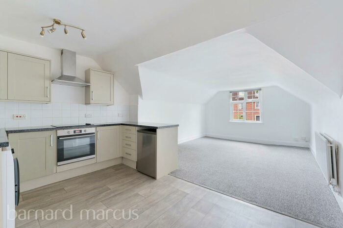 2 Bedroom Apartment To Rent In Egmont Road, Sutton, SM2