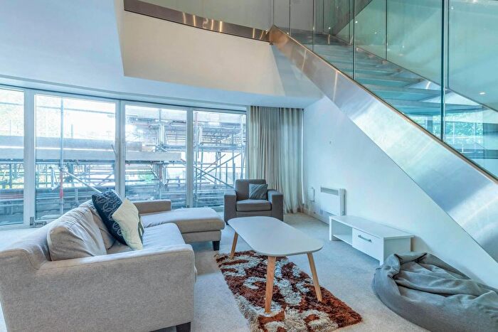 2 Bedroom Flat To Rent In Rotunda, New Street, B2