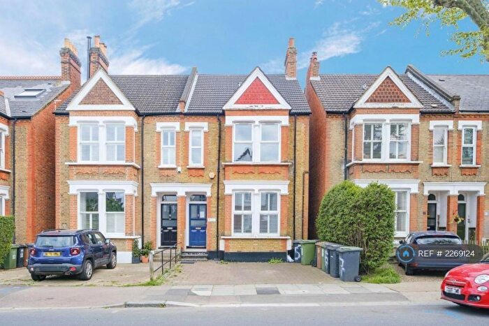 2 Bedroom Flat To Rent In Woolstone Road, London, SE23