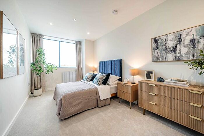 1 Bedroom Apartment To Rent In Chertsey, Surrey, KT16