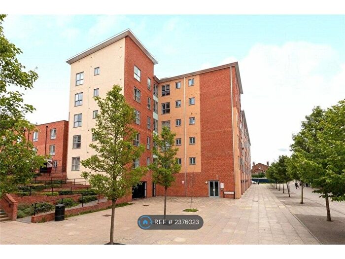 2 Bedroom Flat To Rent In Englefield House, Reading, RG30