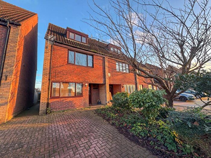 3 Bedroom Semi Detached House To Rent In Armstrong Close, Newmarket, Suffolk, CB8