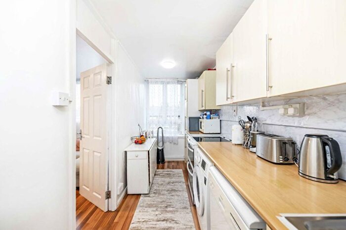 1 Bedroom Flat To Rent In Third Avenue, London, W10