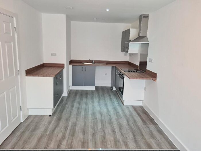 1 Bedroom Flat To Rent In Yeovil Town Centre, BA20