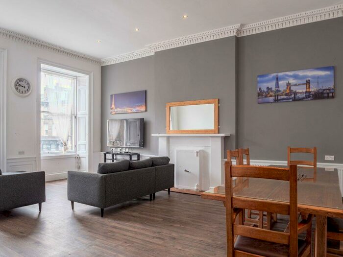 9 Bedroom Town House To Rent In Very Large, Bed Hmo (all En-suite Rooms) Townhouse Complimentary Wifi &# Available September, EH1