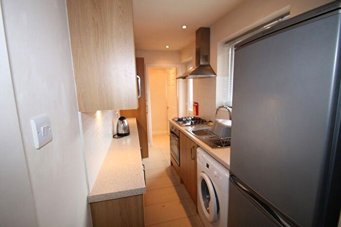 4 Bedroom Terraced House To Rent In Mundella Street, Leicester, LE2