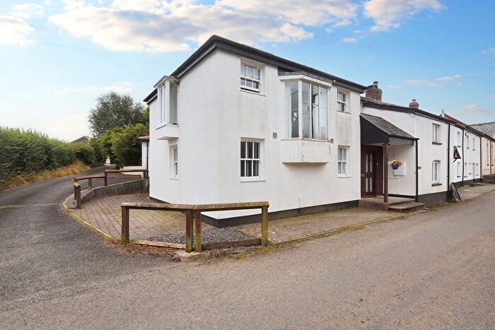 3 Bedroom Detached House For Sale In East Street, Sheepwash, Beaworthy, Devon, EX21