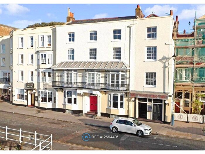 1 Bedroom Flat To Rent In Harbour Parade, Ramsgate, CT11