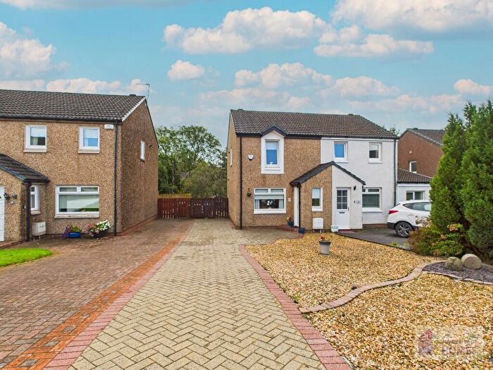 3 Bedroom Semi-Detached Villa For Sale In Breamish Place, Gardenhall, East Kilbride, G75