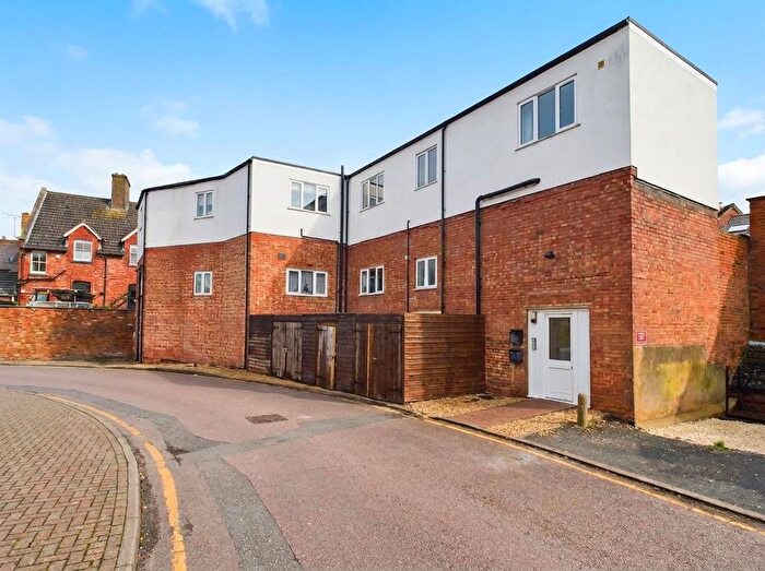 1 Bedroom Flat For Sale In Montagu Street, Kettering, NN16