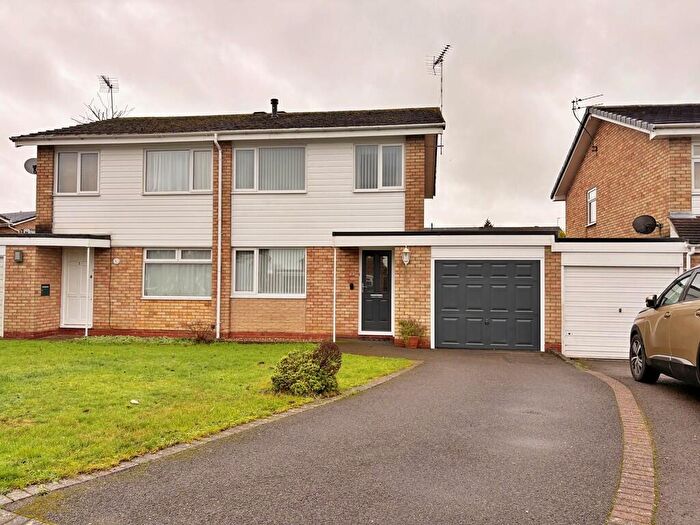3 Bedroom Semi Detached House For Sale In Buccleuch Close, Dunchurch, Rugby, CV22
