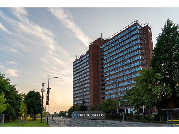 1 Bedroom Flat To Rent In Westpoint, Old Trafford, Manchester, M16