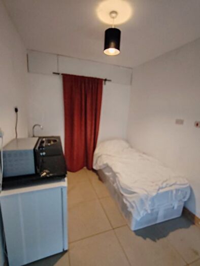 Studio To Rent In Southwood Drive, Tolworth, KT5