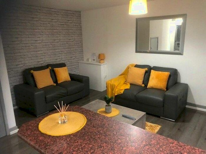 3 Bedroom Terraced House To Rent In Eldon Street, Preston, Lancashire, PR1