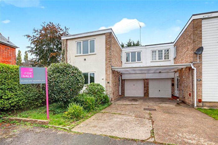 3 Bedroom End Of Terrace House For Sale In Martins Lane, Bracknell, Berkshire, RG12