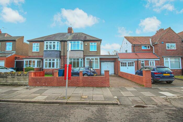 3 Bedroom Semi-Detached House To Rent In Hollywood Avenue, Gosforth, Newcastle Upon Tyne, NE3
