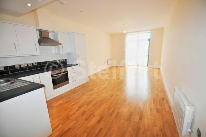 2 Bedroom Flat To Rent In Axminster Road, London, N7
